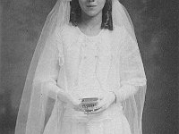 1922051001 Leona Staut