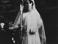 1925051001 Angela DeClerck