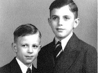 1935031001a Gene & Don DeClerck
