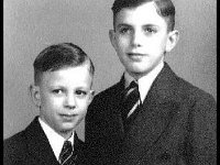 1935031001b Gene & Don DeClerck
