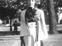 1938061006 Laura DeClerck