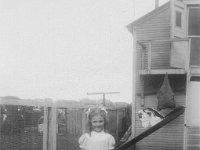 1946071001 Jeannie DeClerck