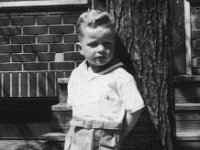 1947041004 Darrel Hagberg