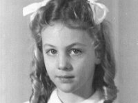 1947051001 Jeannie DeClerck