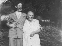 1949071004 Pat Milam & Mother
