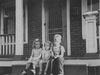 1950081001 Jeanne-Janice-Jim Loete