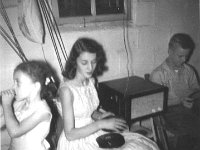 1954 07 01 Julia & Jeannie DeClerck