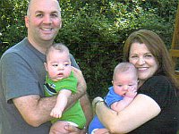 2008109561 Danny Mark OBrien & Shelly - Aidan and Colin - Oct 2008 - Jeannie DeClerck Family