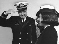 1969101002 LTJG Betty & Darrel Hagberg - Press Photo - Norfo