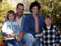 2001151001 Steve-Dorinda-Darian-Maranda Rusk