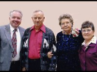 2004115001b Darrel Hagberg-Sigfred Borjeson-Laura DeHaven-Yvonne Borjeson - LaHarpe IL - Nov 6