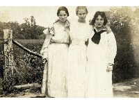1920051002 Merle Lodind Schweniker-Emma Peterson Jamieson-Friend