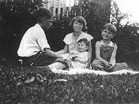 1933071001 Verne-Lorraine-Robert-Marilyn Jamieson