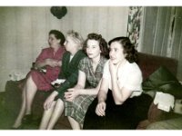 1953121002b Sue Ade-Emma-Lorraine McLaughlin-Elaine Jamieson - Xmas Eve Moline IL