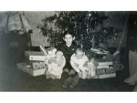 1942121002a Betty McLaughlin-Marilyn Jamieson-Kay Johnson - Moline IL
