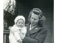 1943031001 Betty & Lorraine McLaughlin - Moline Il