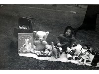 1944041002 Betty  McLaughlin - Easter -  Moline IL