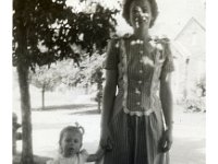 1944061002 Betty & Lorraine McLaughlin - Moline IL