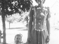 1944072001 Betty & Lorraine McLaughlin