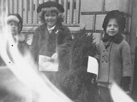 1946121001 Steve-Kay-Betty