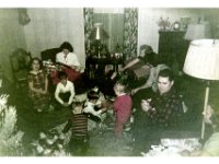 1951121002a  Betty-Marilyn-Steve-Elaine-Bill-Tim-Bob-Emma-Marilyn-Irvin-Lorraine- Xmas - Moline IL