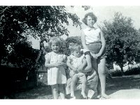 1953072001 Bonnie-Becky-Lorraine-Betty McLaughlin - Moline IL