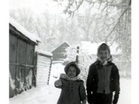 1953122006 Becky & Bonnie McLaughlin - Moline IL