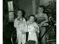 1955121004 Bonnie-Becky-Bill McLaughlin - Xmas - Moline IL