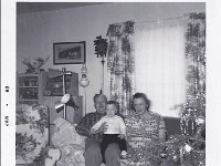 1962123001Merle&HildaMcLaughlinwithgrandchild