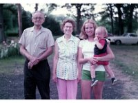 1975071009 Wallace Jamieson - Lorraine McLaughlin - Bonnie & Darin Wray - July 4th - Ades Home - Moline IL
