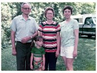1975071013 Wallace Jamieson - Lorraine McLaughlin - Darla & Betty Hagberg - July 4th - Ades Home - Moline IL