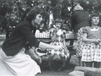 1950071002 Jeanette-Kay-Betty