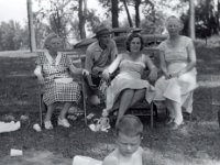1952071001 Emma Jamieson-Jeanette-Lyda