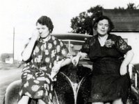 1936051002 Helena Robaeys Goethals - Palmyra Robaeys DeClerck - 1428-15th Ave-East Moline-Il