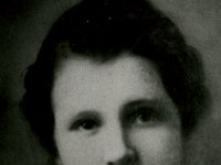 1914111007c Thyra Thornbloom