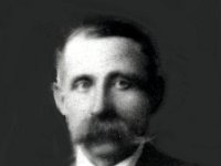 1914111009 Fred Thornbloom